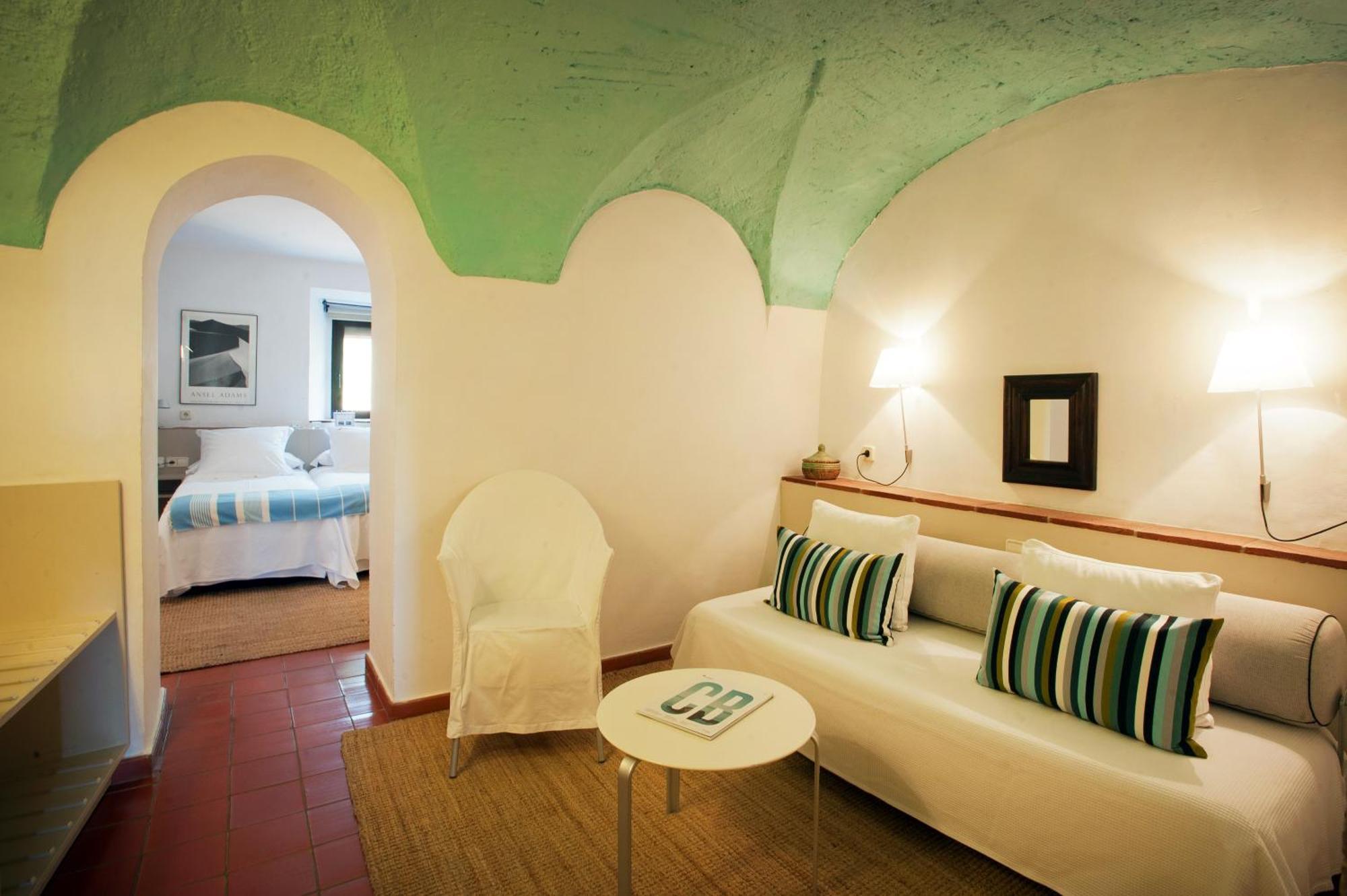 Mas Falgarona Hotel Boutique & Spa Avinyonet de Puigventos Room photo